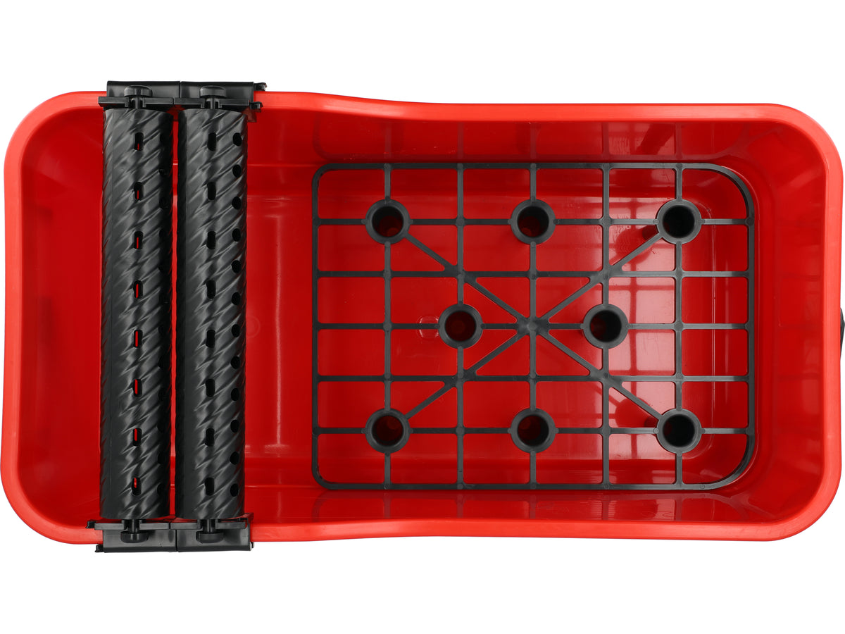 <div>TEGELEN EMMER 22L SET MET 7 DELEN GEREEDSCHAP</div>