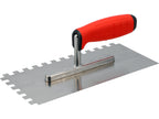 <div>TEGELEN EMMER 22L SET MET 7 DELEN GEREEDSCHAP</div>