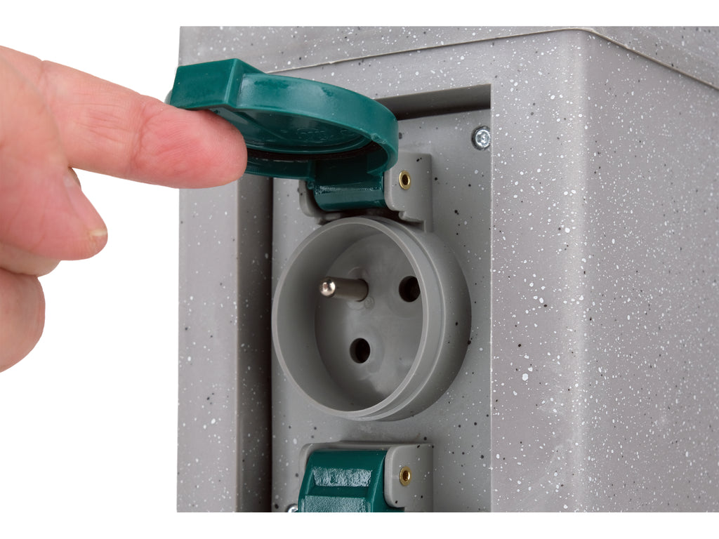 <translation>TUINCONTACTDOOS PAAL STEEN PP IP44 4X230V</translation>