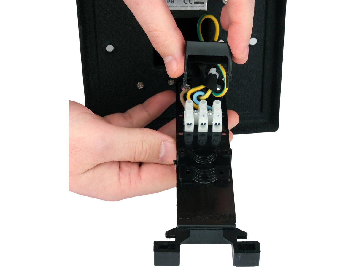 <translation>TUINCONTACTDOOS PAAL STAAL IP44 2X230V MET PROGRAMMEERFUNCTIE</translation>